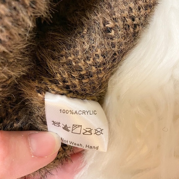 Cheetah Print Pom Pom Soft Acrylic Beanie - Picture 7 of 7